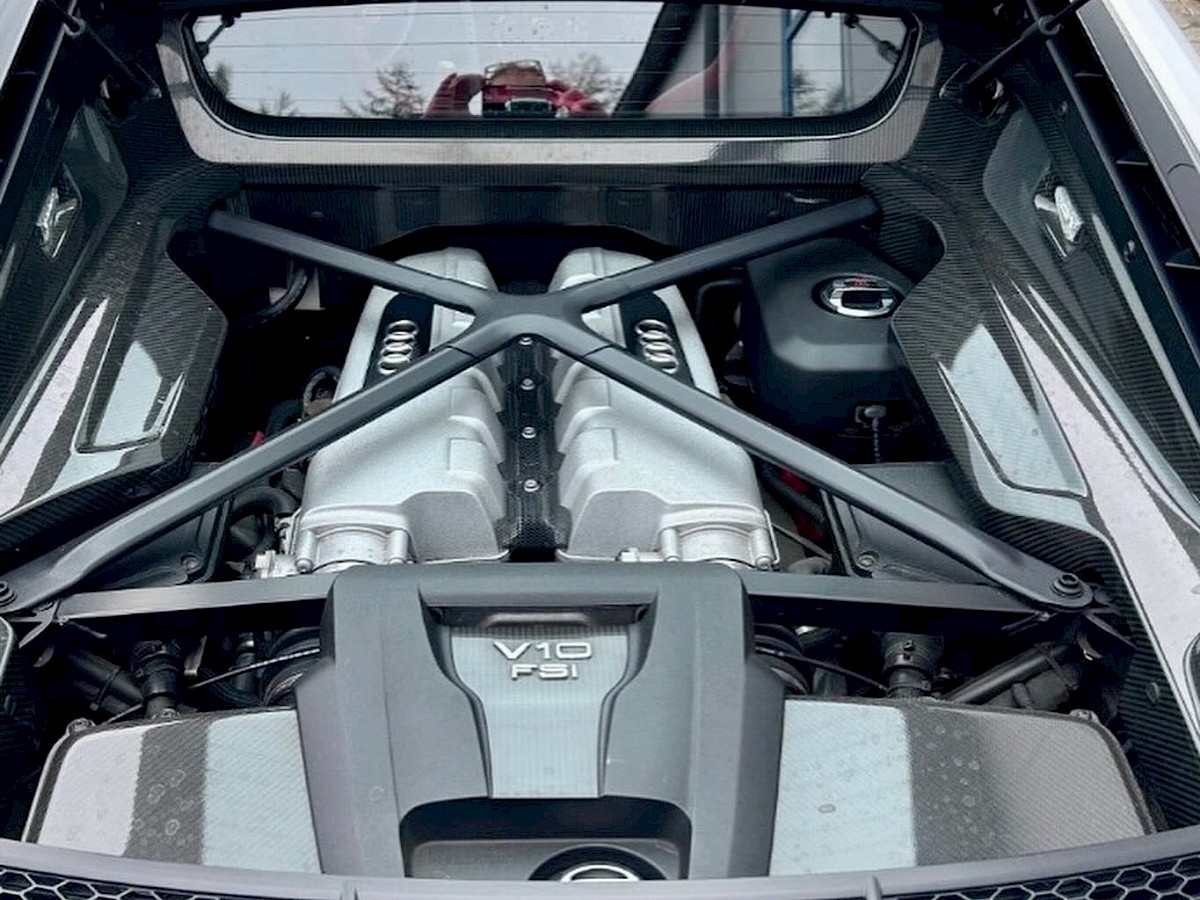 Audi R8 V10 Plus