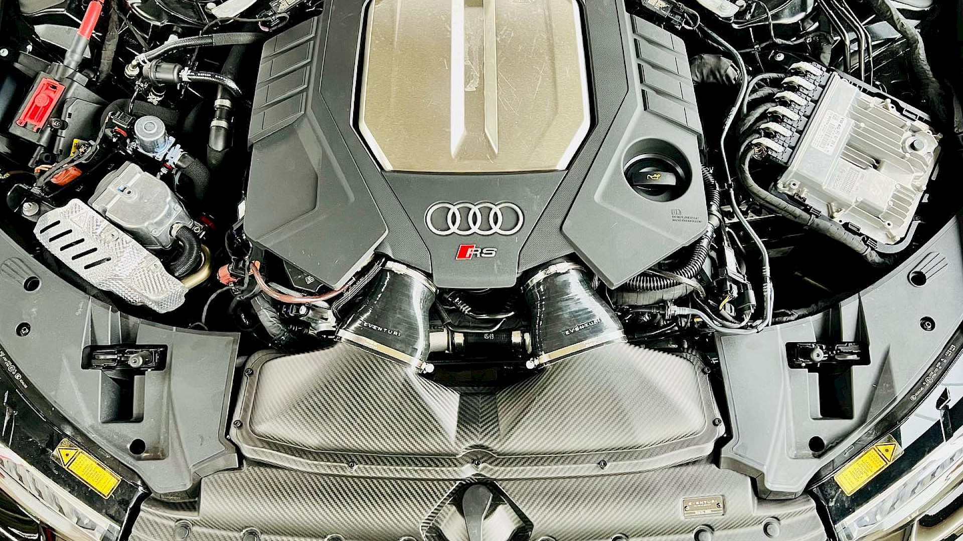 Audi RS6 C8