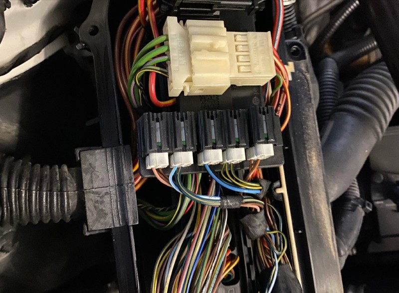 bmw-3.jpg