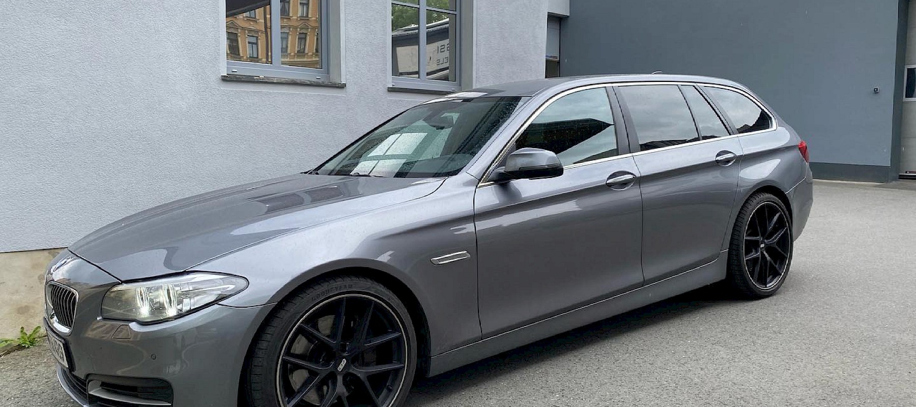 BMW F11