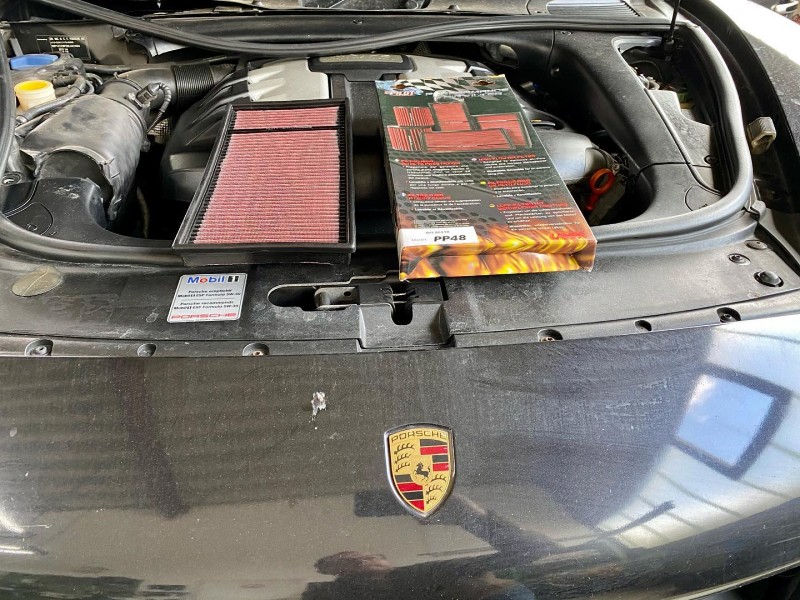 porsche-1.jpg